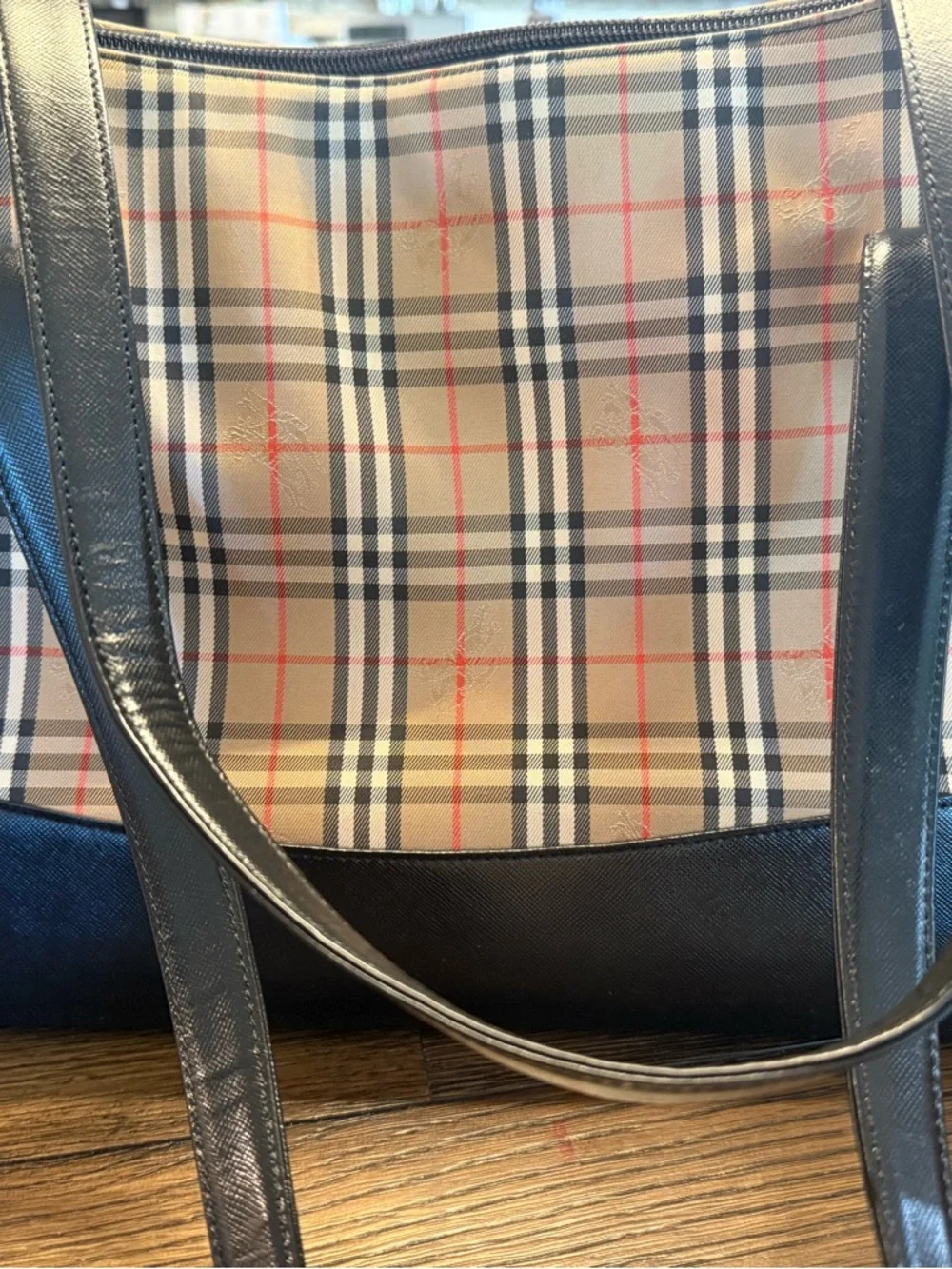 Burberry in Beige plaid purse